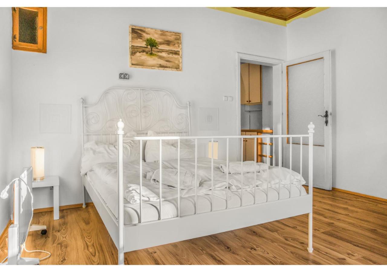 Welcoming 2Br Apt. Near Danube & Millenium Tower Viena Exterior foto